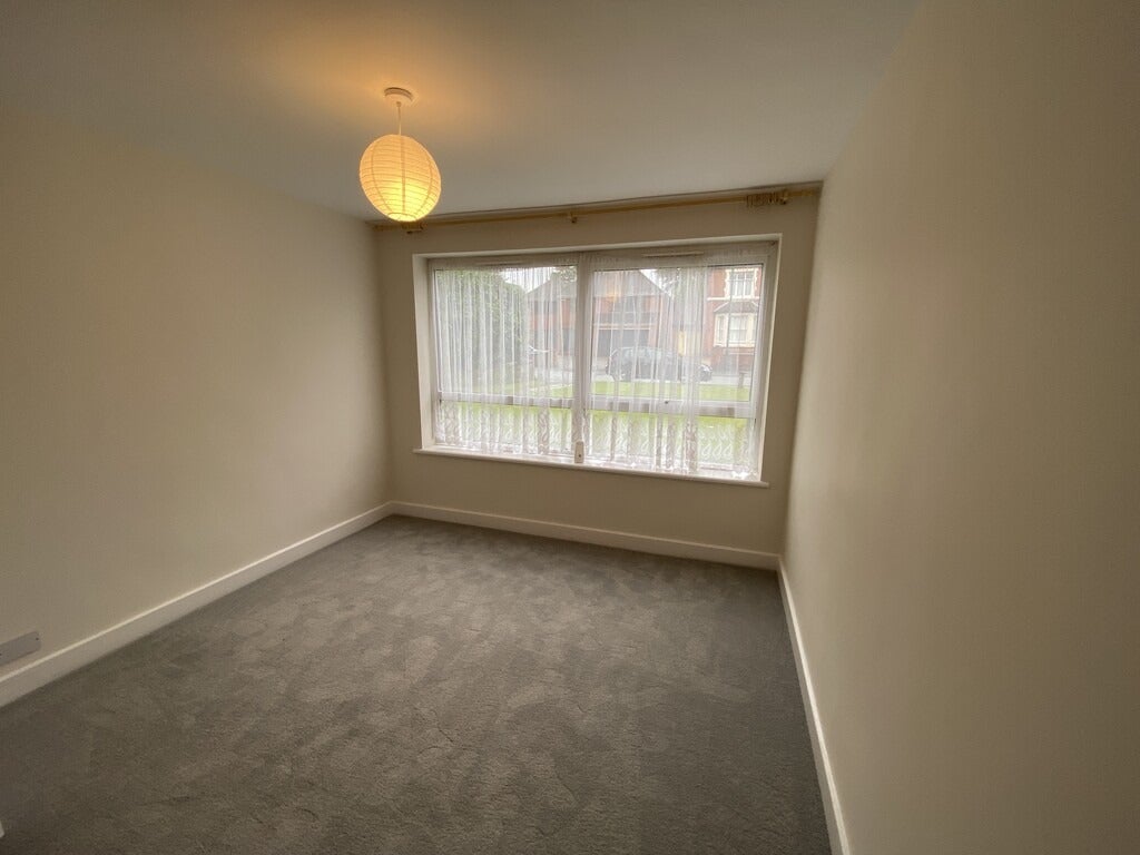 Flat St Bernards Road in Metropolitan Borough of Solihull