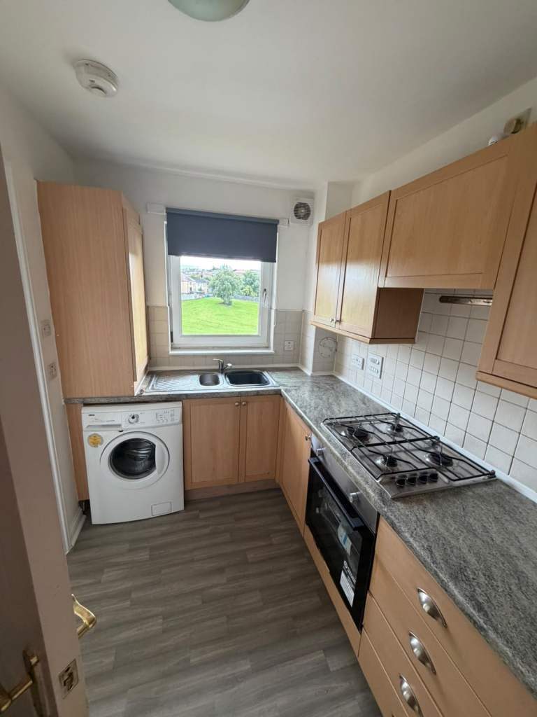 Flat Ladysmill Court in Falkirk