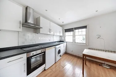 Flat Elder Avenue in Greater London
