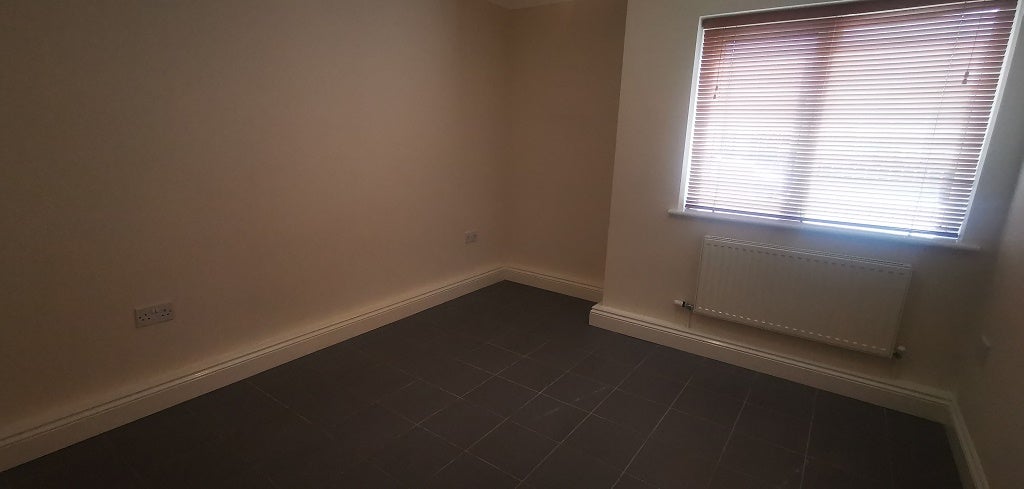 Flat Anton Court in Pontarddulais