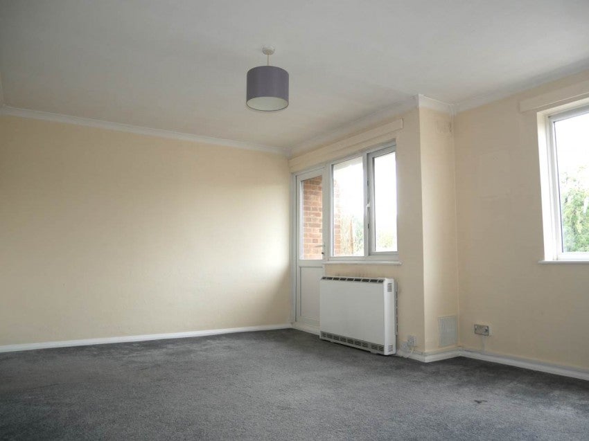 Flat Twydall Green in Rainham