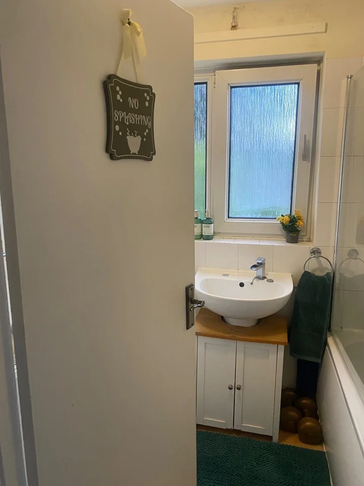 Room Brompton Lane in Strood