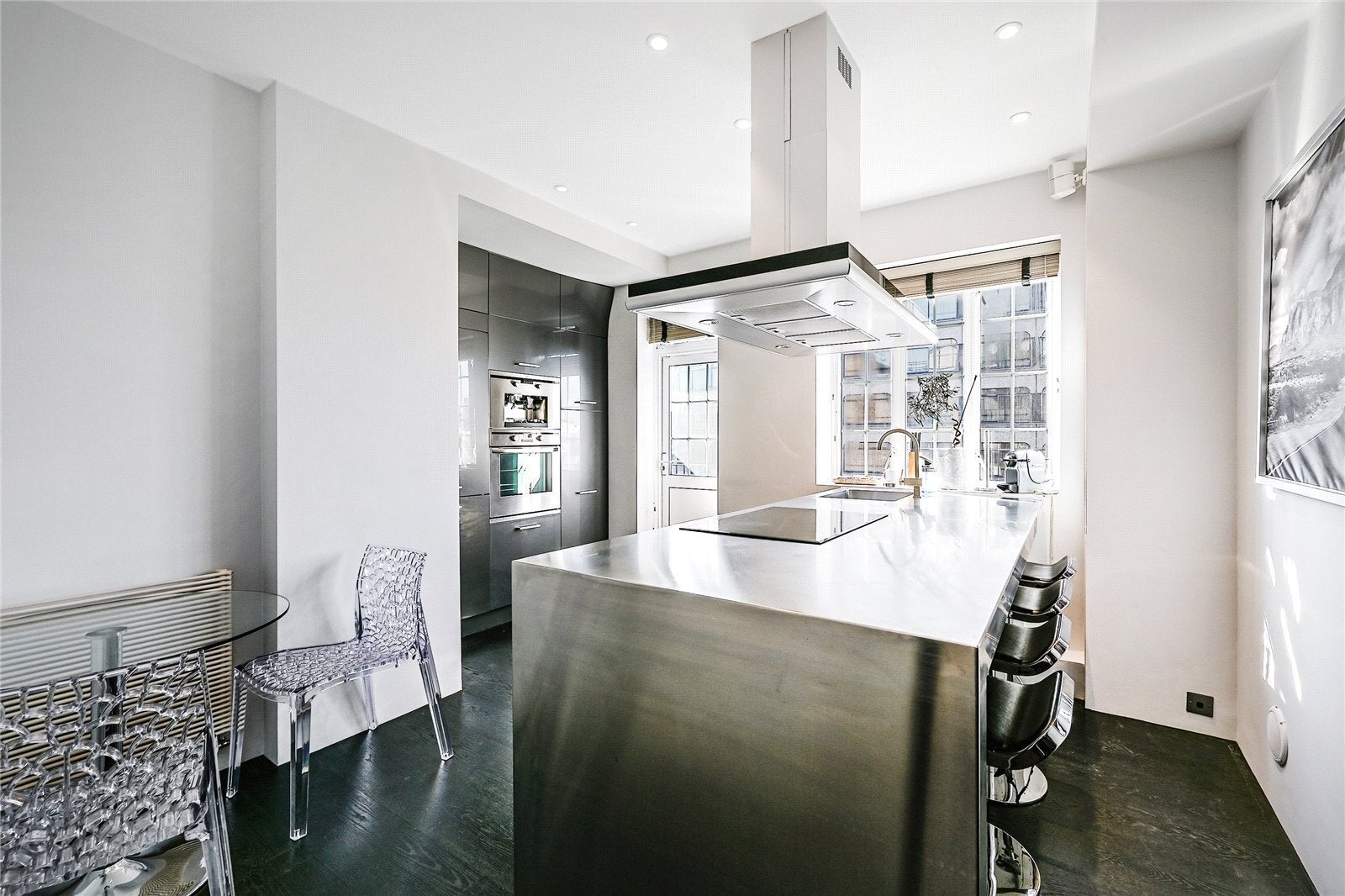 Flat Sloane Street in Greater London