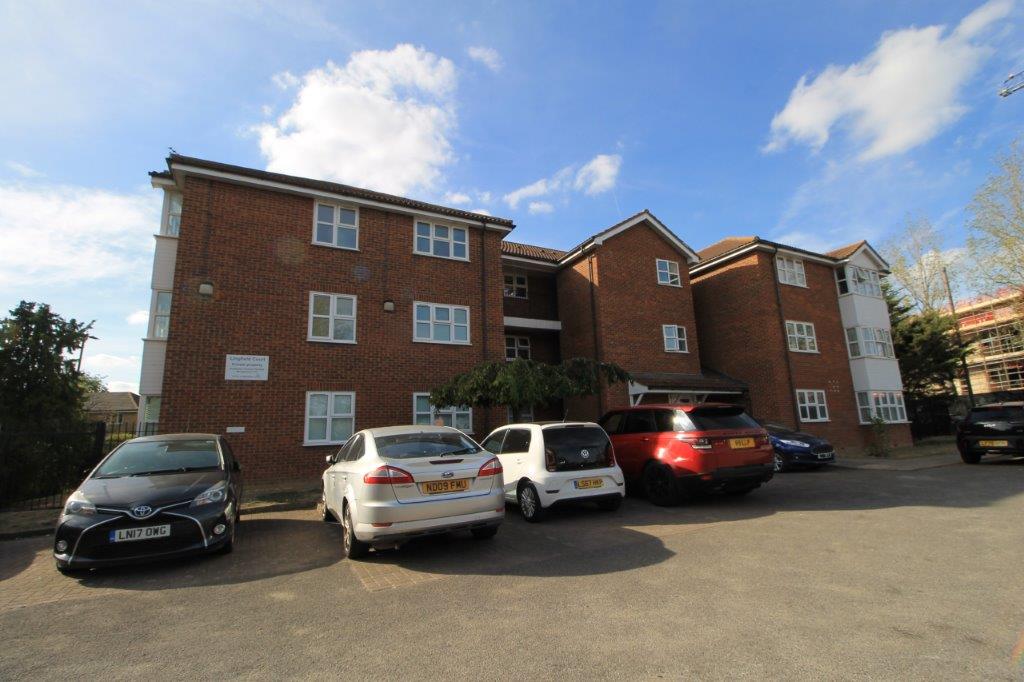 Flat Horseshoe Crescent in London