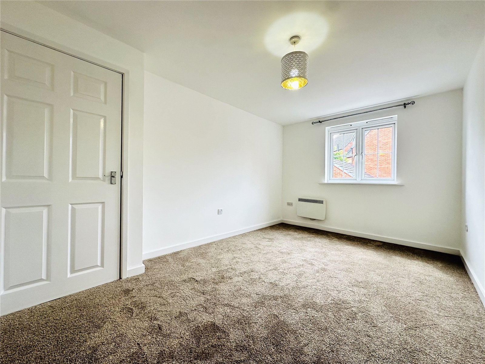 Flat Broadlands Views in Leeds