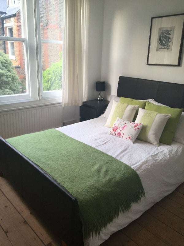 Room Northolme Road in Greater London