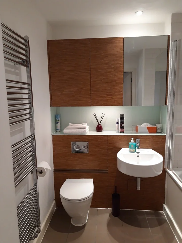 Room Richmond Road in Greater London