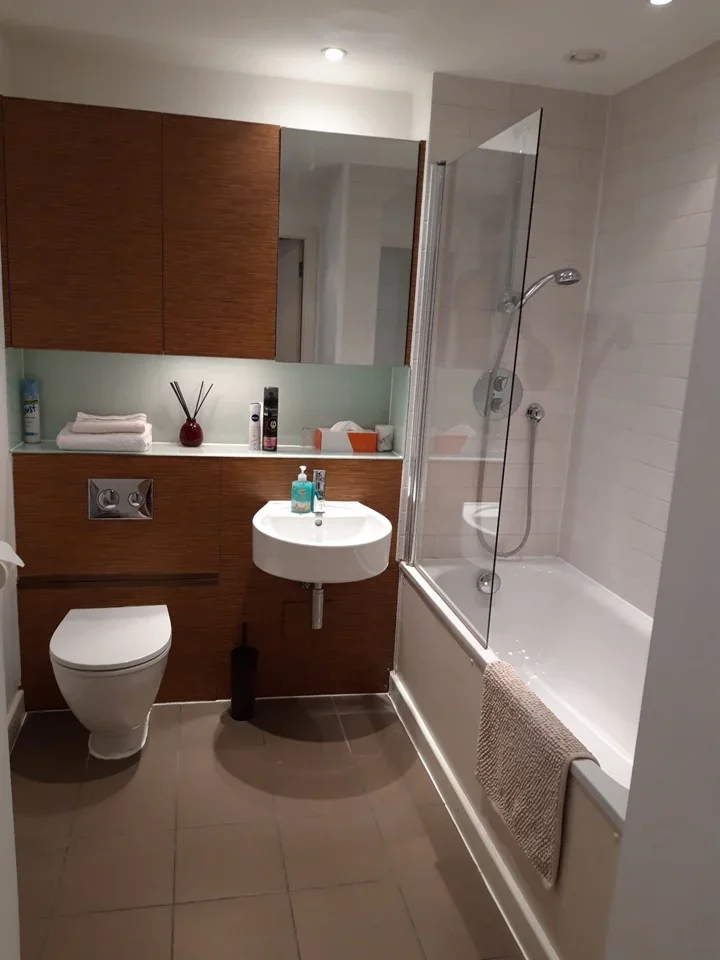Room Richmond Road in Greater London