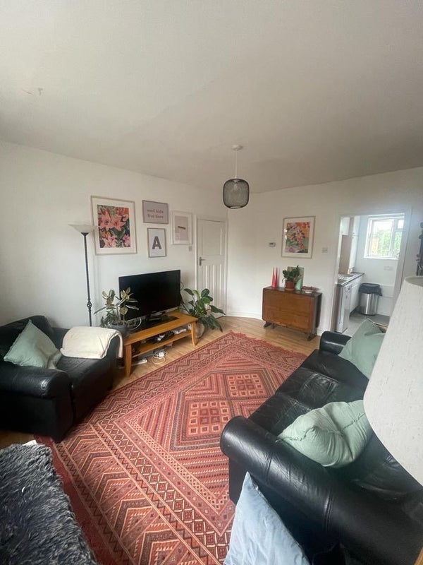 Room Newington Green Road in Greater London