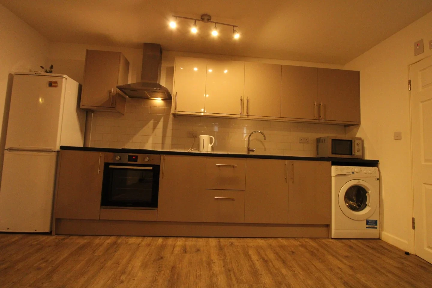 Flat Twyford Crescent in Greater London