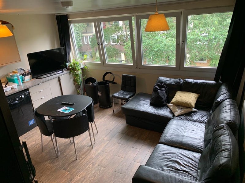 Room Malmesbury Road in Greater London