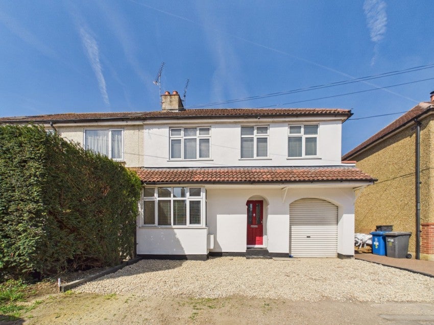 House Mafeking Road in Hythe End