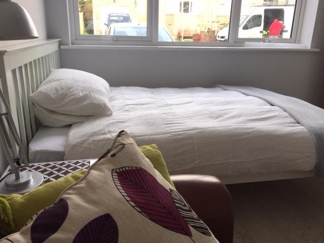 Flat Malmesbury Close in Bristol