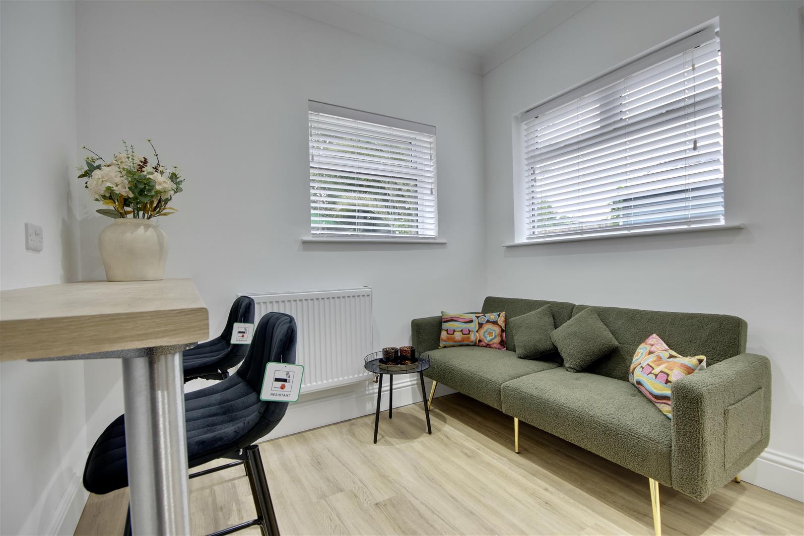 Room Avenue Road in Gosport