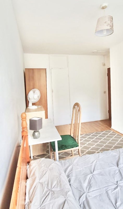 Room Warner Terrace in Greater London