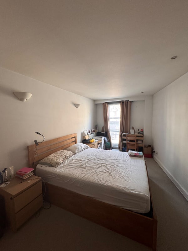 Room Borough High Street in Greater London