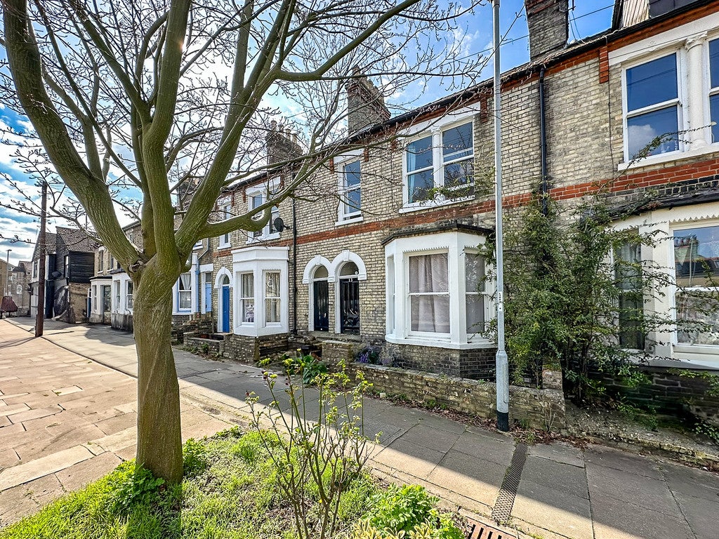 Room Newmarket Road (shared-use path) in Cambridge