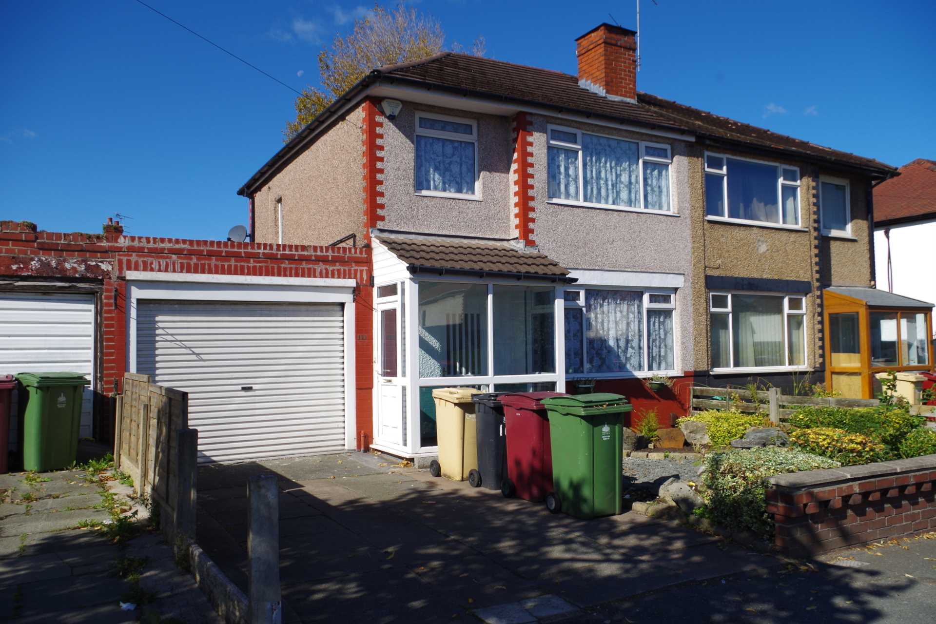 House Bradford Road in Farnworth