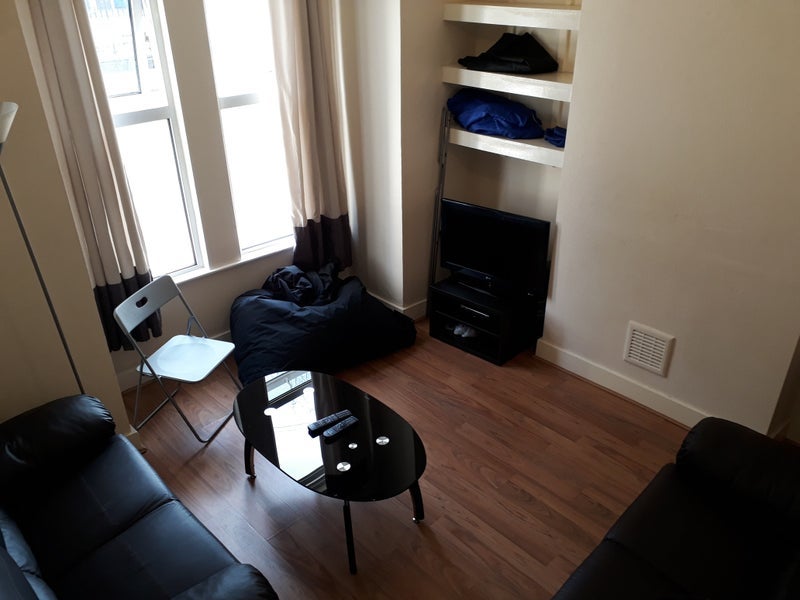 Room St Dunstan's Road in Greater London