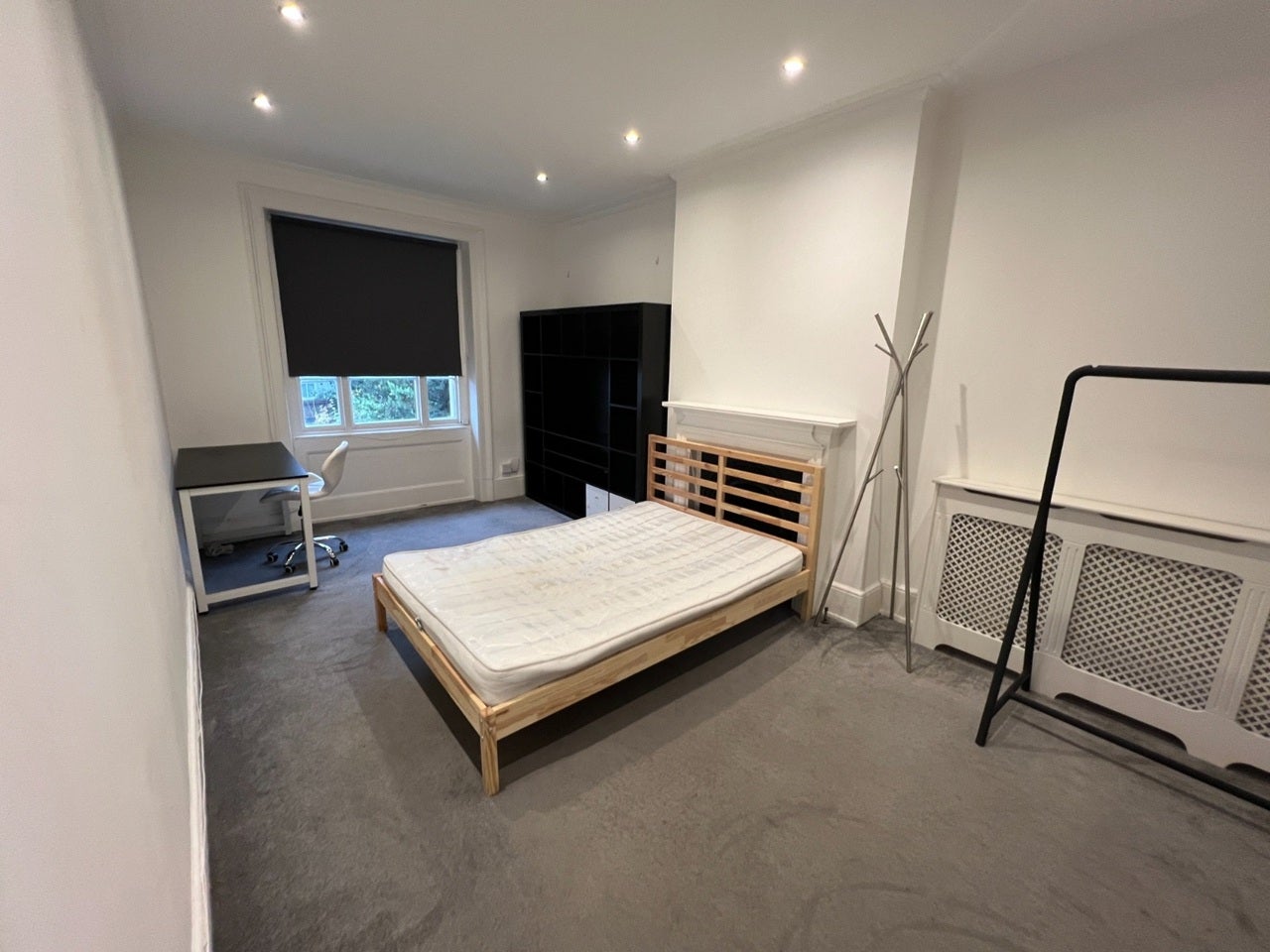 Flat Parkhurst Road in Greater London