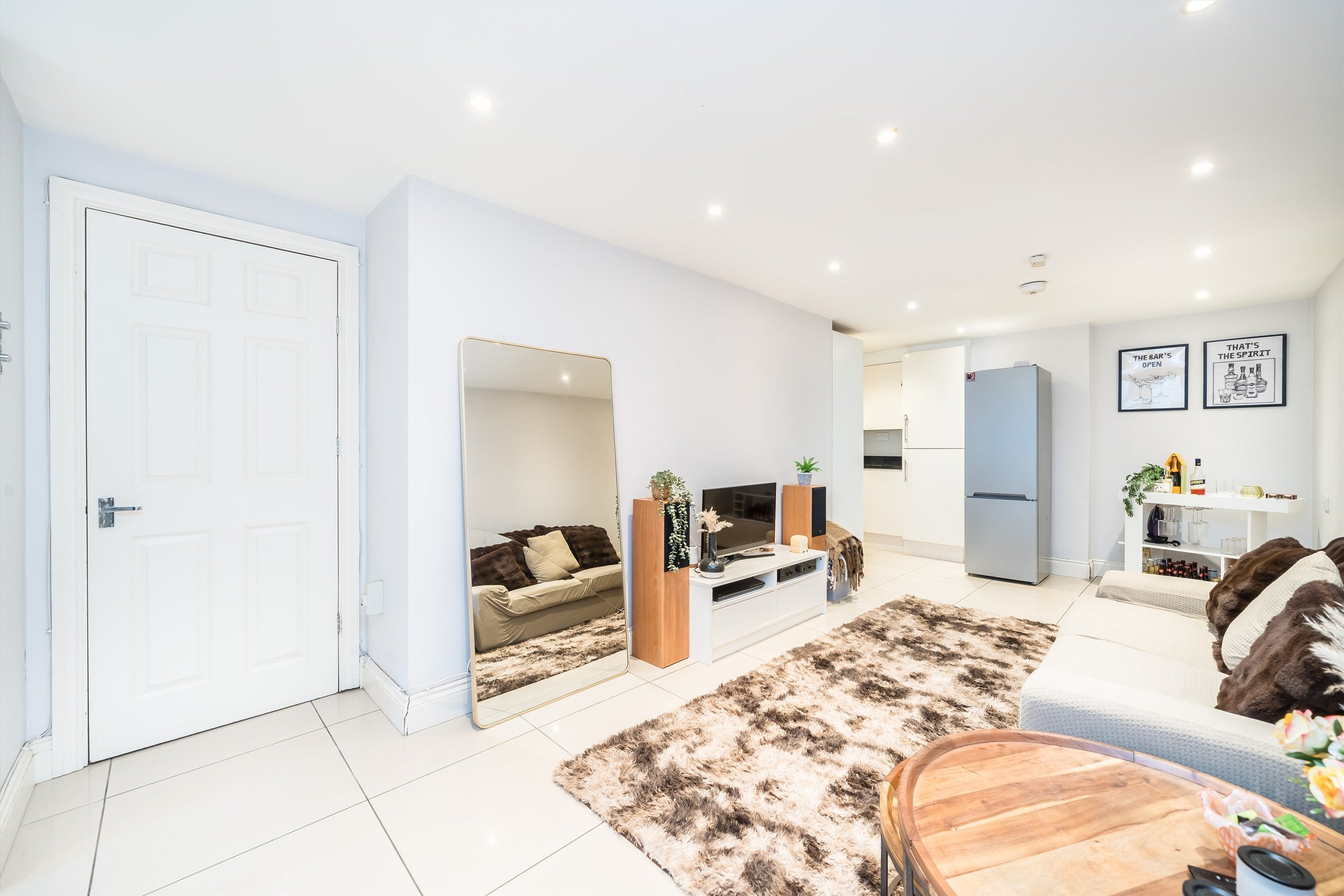 Flat Cavendish Road in Greater London