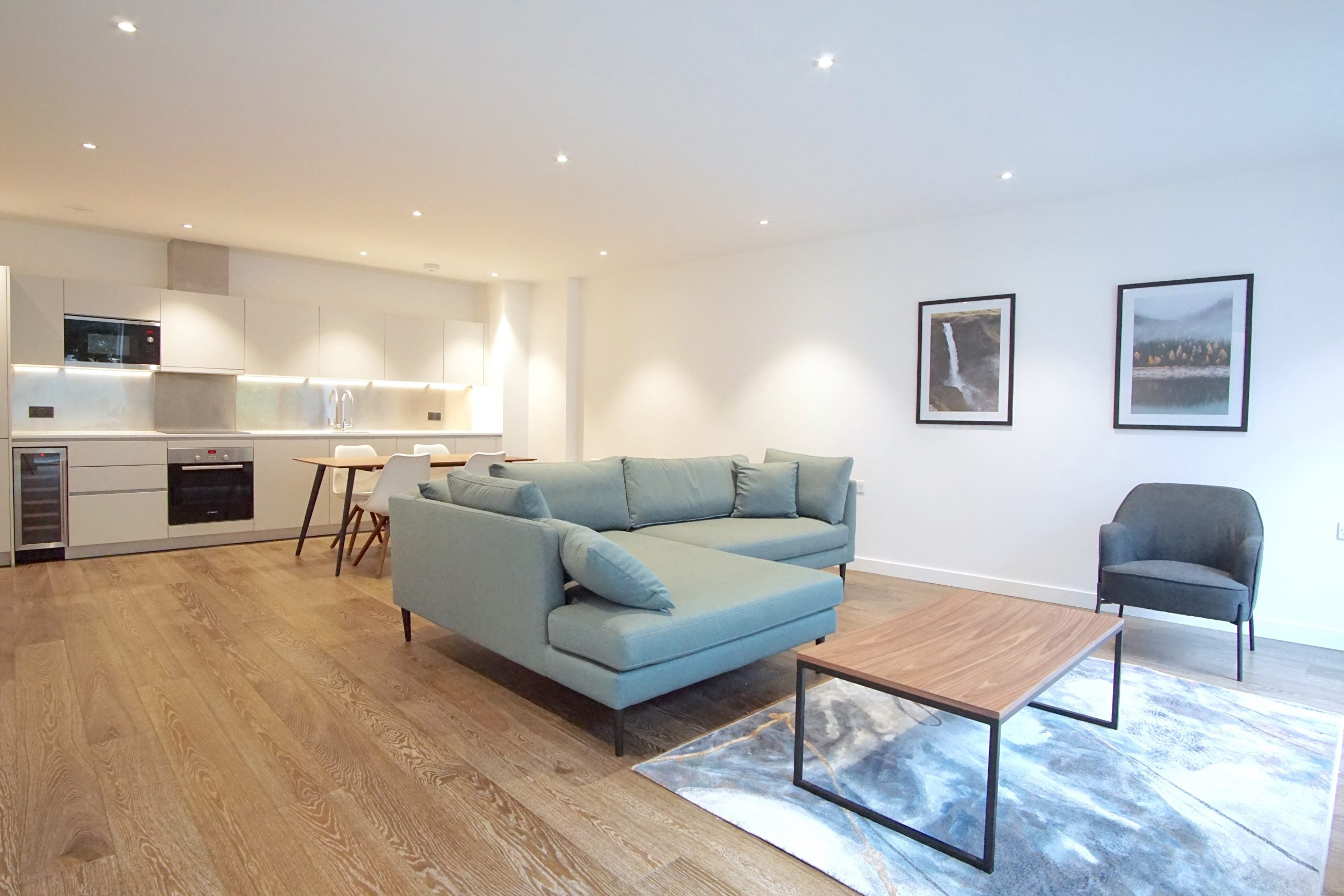 Flat Albert Road in Greater London
