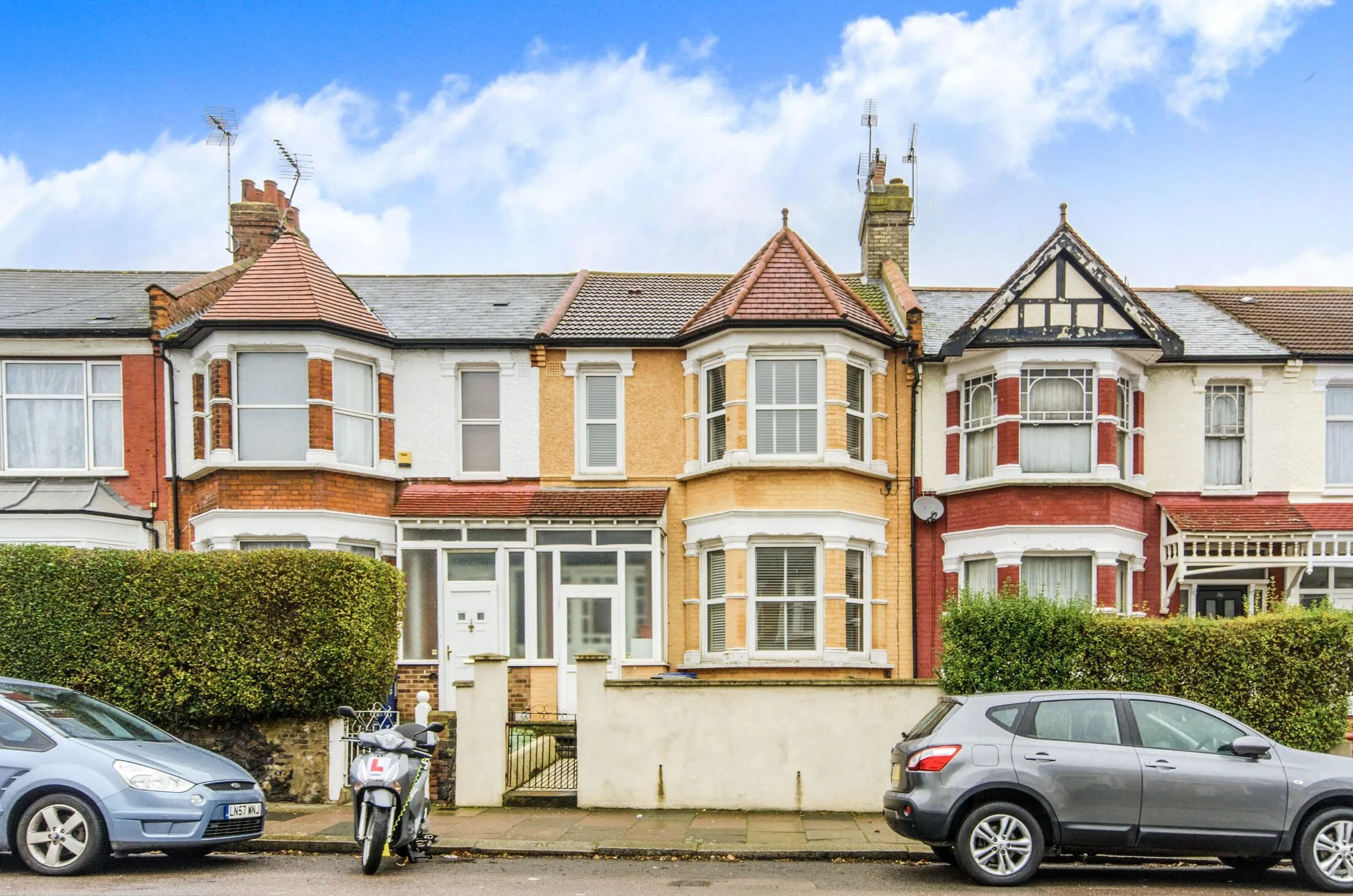 House Squires Lane in Greater London