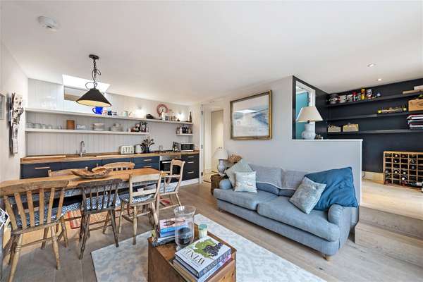Flat Hammersmith Grove in Greater London