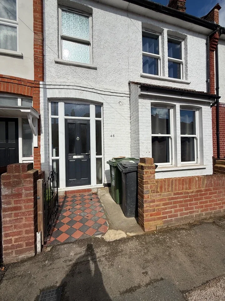House Wearside Road in Greater London