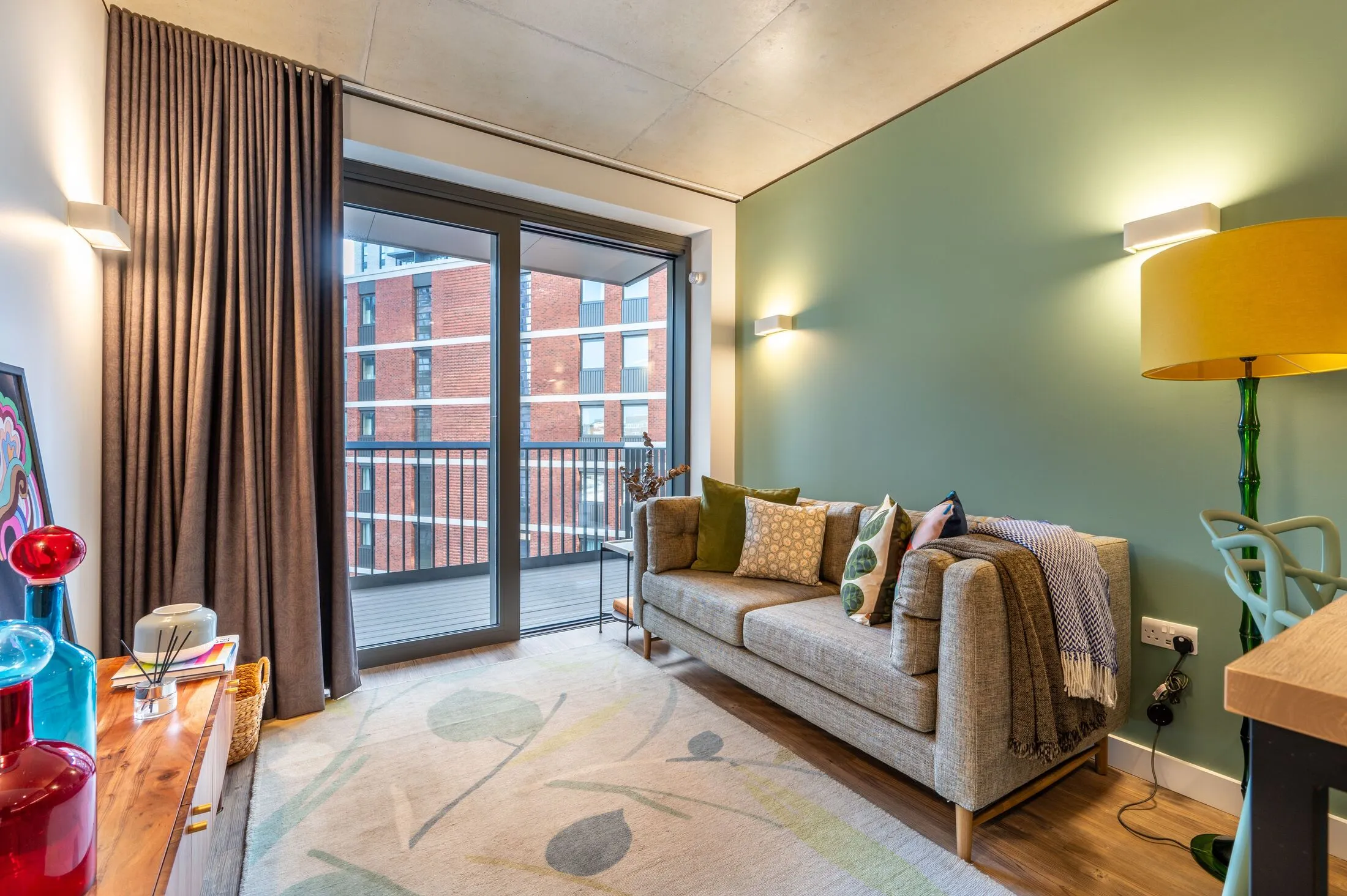 Flat Wrottesley Road in Greater London