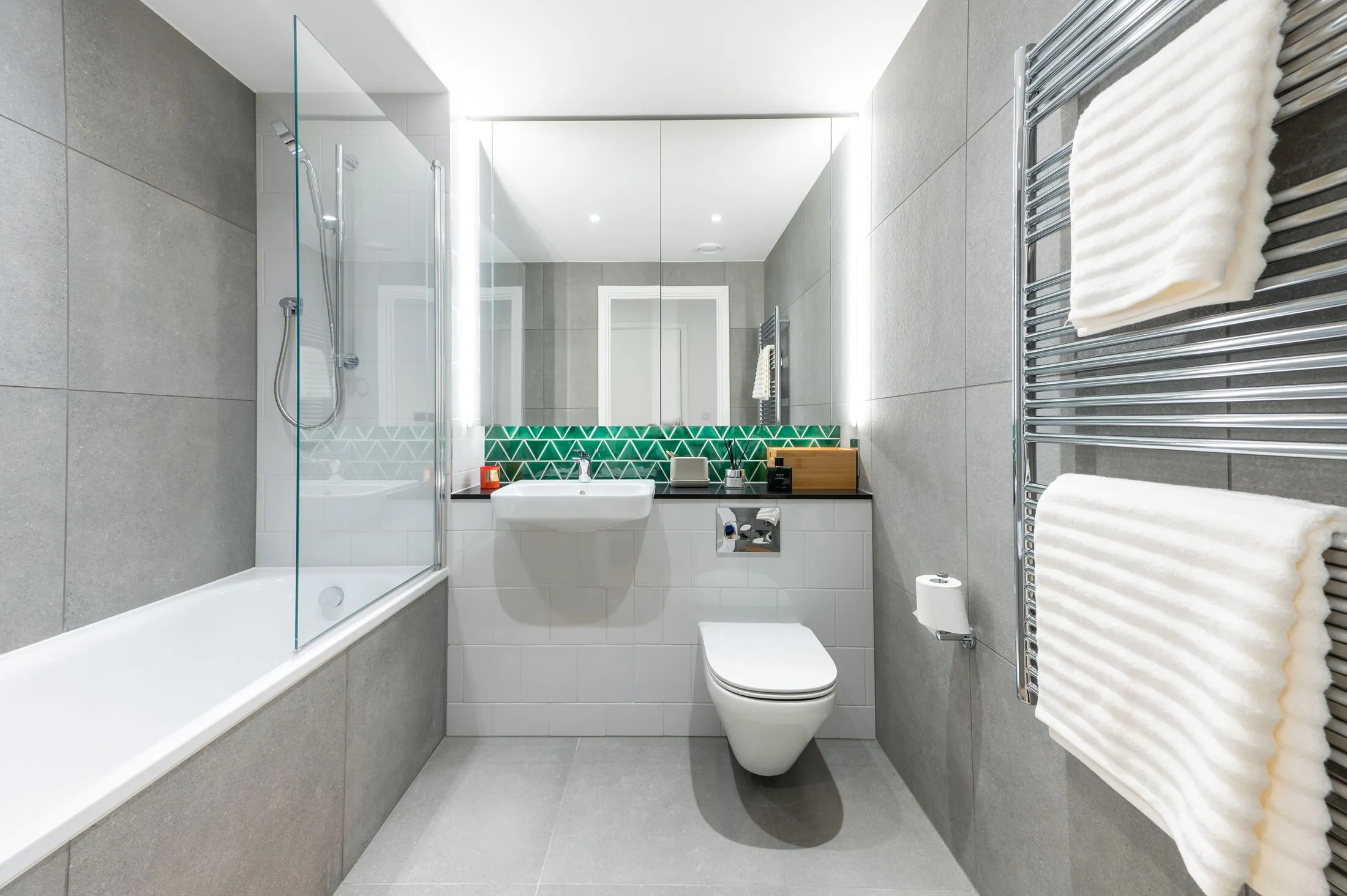 Flat Wrottesley Road in Greater London