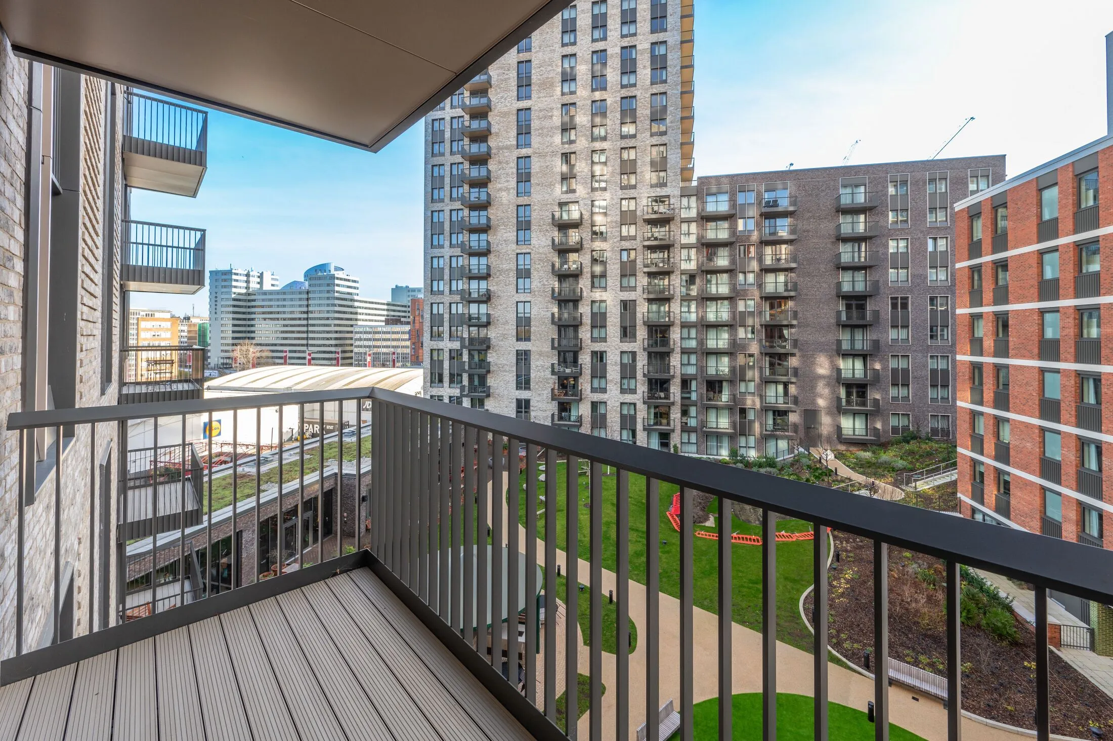 Flat Wrottesley Road in Greater London