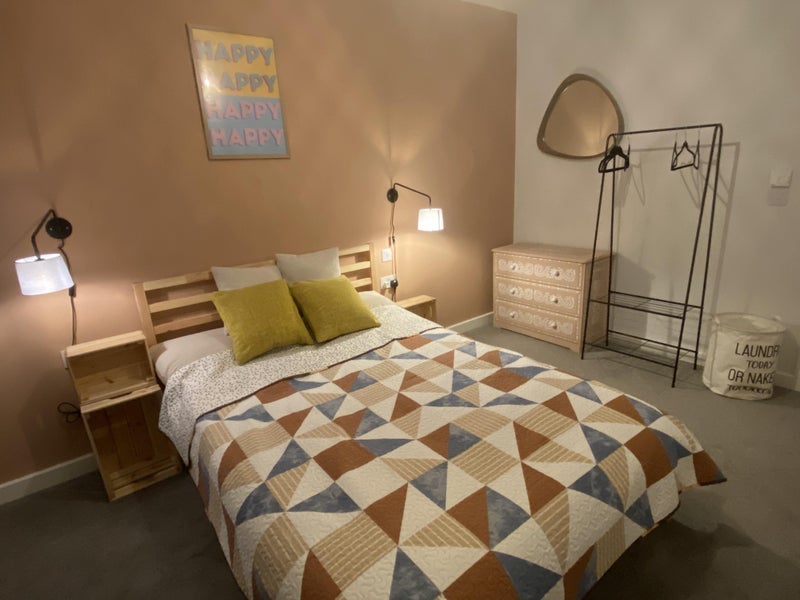 Room Station Road in Greater London