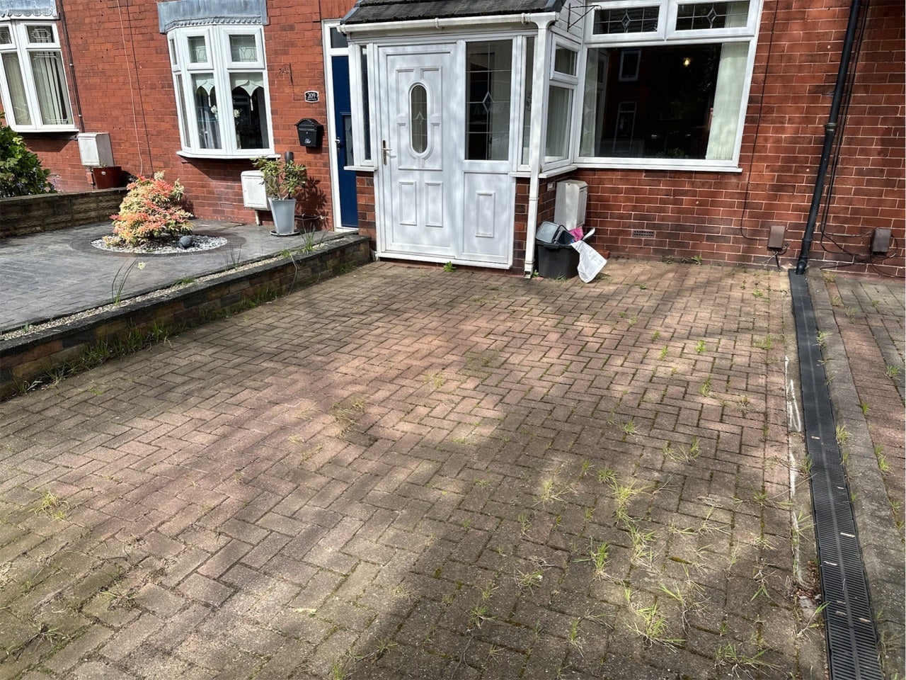 House Broad Oak Road in St Helens