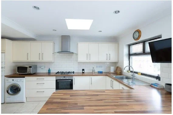 Room Monmouth Road in Greater London
