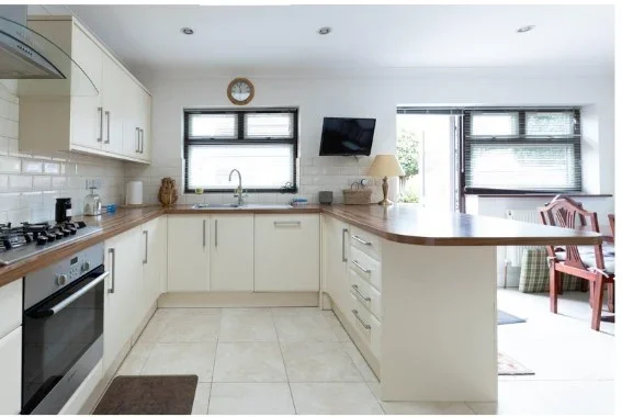 Room Monmouth Road in Greater London