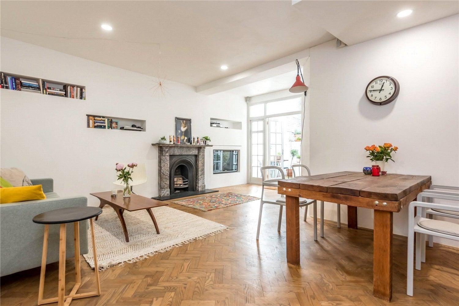 Flat Thornhill Crescent in Greater London