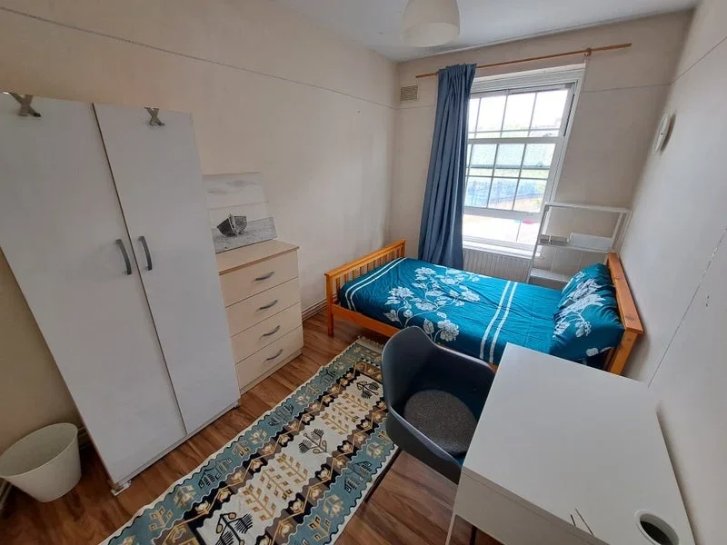 Room Bowling Green Street in Greater London