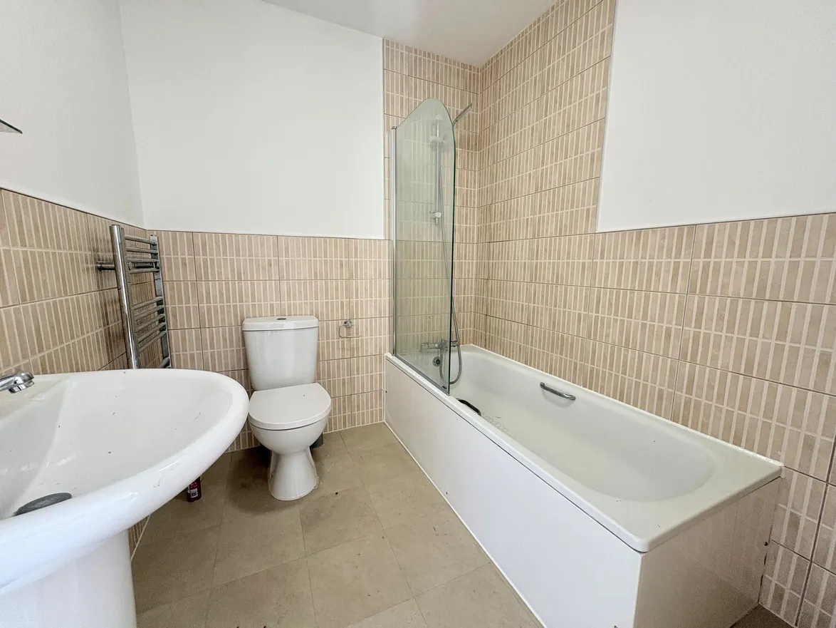 Flat Chichester Close in Rainham