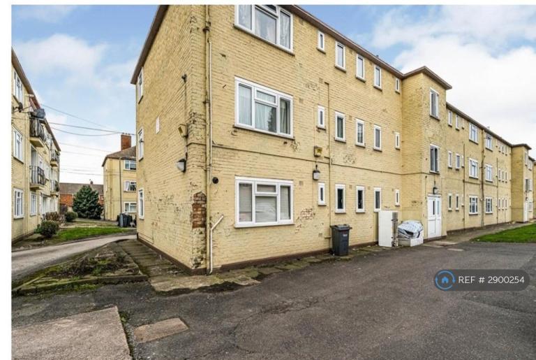 Flat Churchfield Avenue in Sandwell