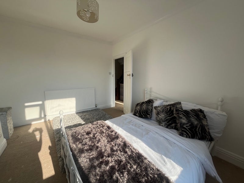 Room Gamlen Road in Greater London