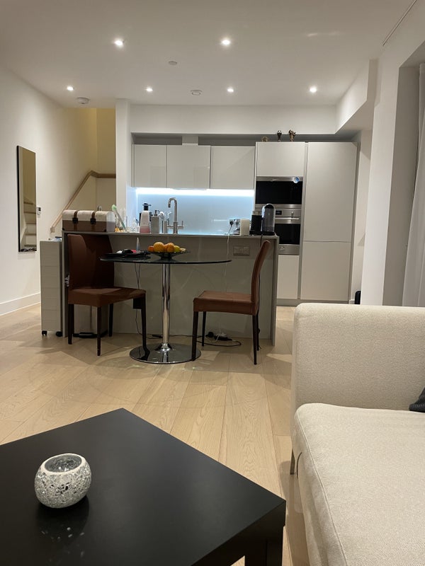 Room Westcote Road in Greater London