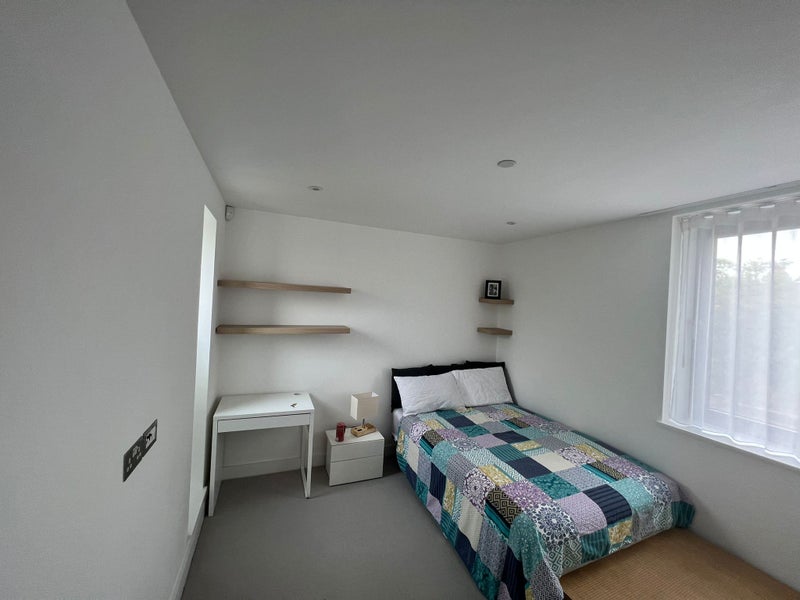 Room Westcote Road in Greater London