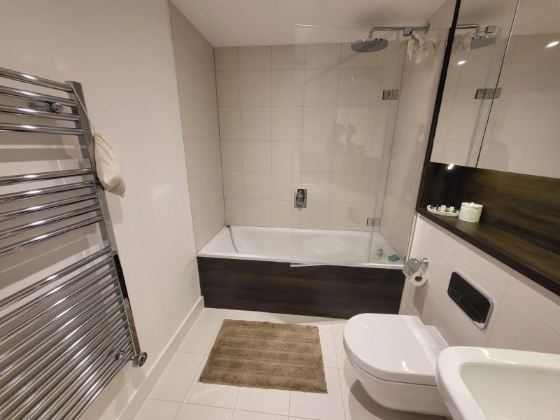 Room Westcote Road in Greater London