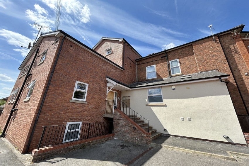 Flat Washway Road in Trafford