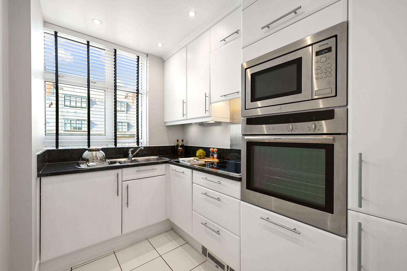 Flat Sloane Street in Greater London