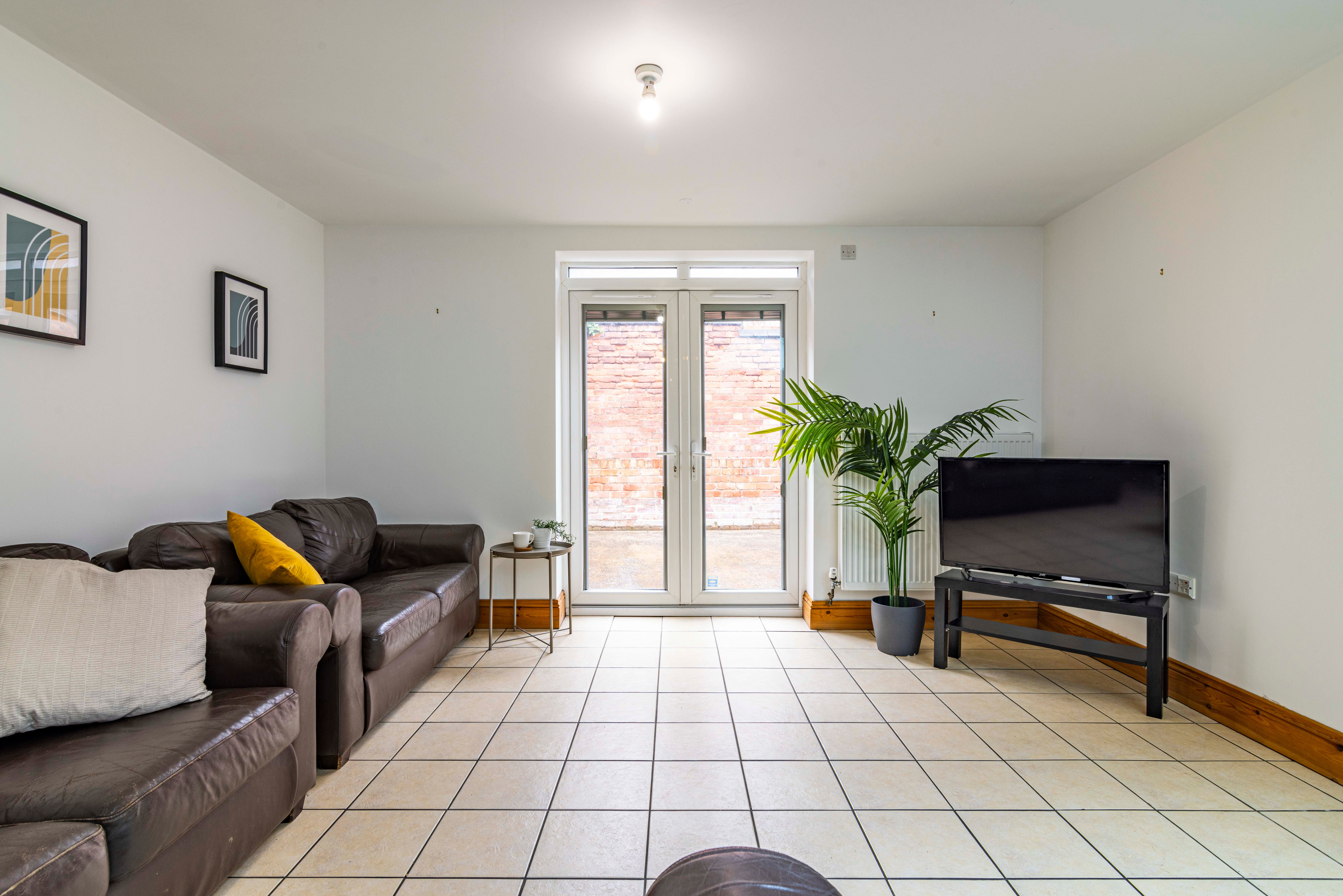 Flat Cottesmore Road in Nottingham