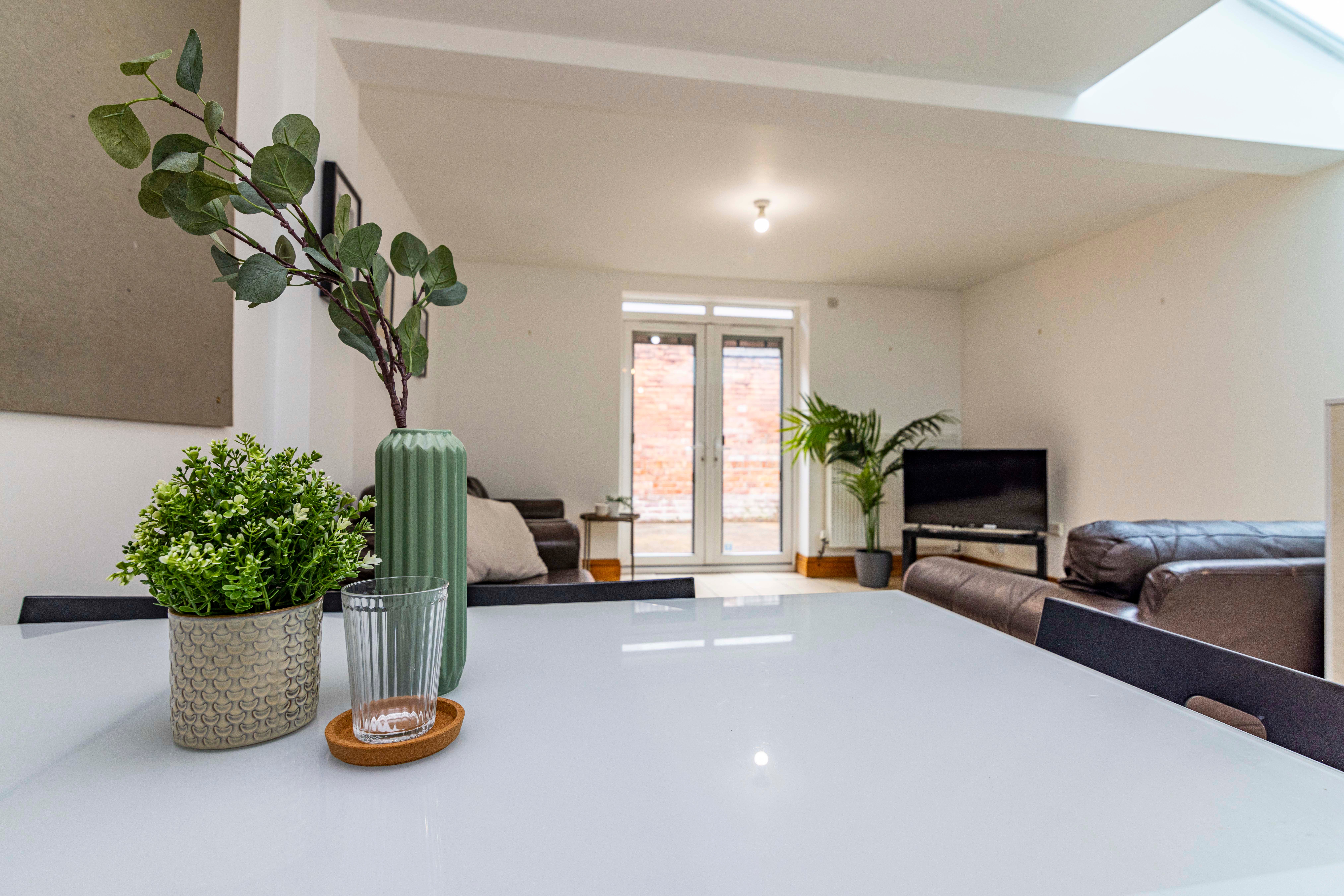 Flat Cottesmore Road in Nottingham
