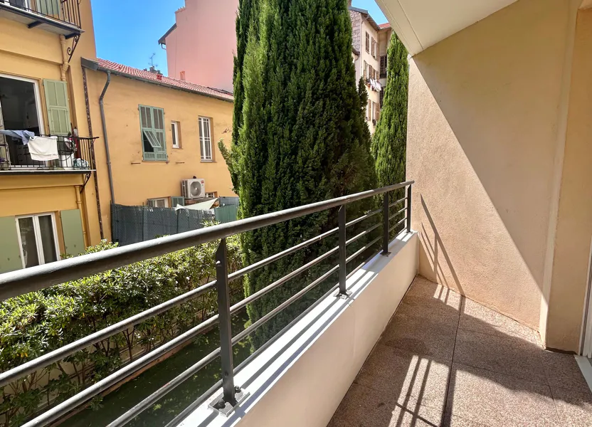 Flat Rue Thaon de Revel in Nice