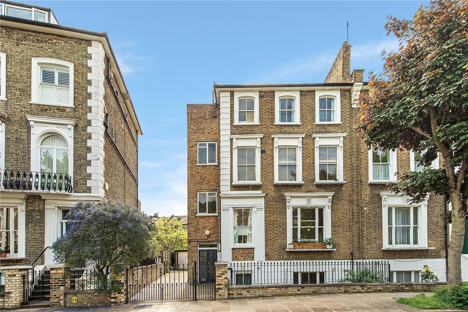 Flat Dartmouth Park Road in Greater London